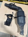 1999 Ford F250/ F350 5.4L & 6.8L Air Cleaner Assembly Oem XC3Z9600CA Used. Price: $135.00.