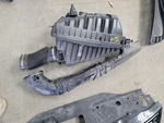 Driver Left Air Cleaner 3.0L Gasoline Fits 15-19 Range Rover 2075004 Used. Price: $151.98.
