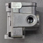 *new* Wabco RKN28300 Air Brake System Relay Valve For Freightliner International. Price: $320.00.